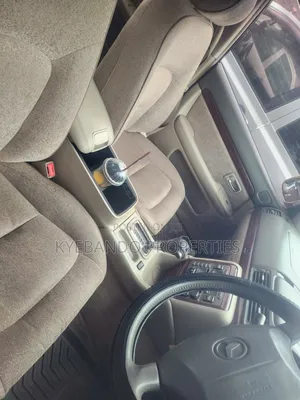 Toyota Progress 2.5 AWD 2003 Gold