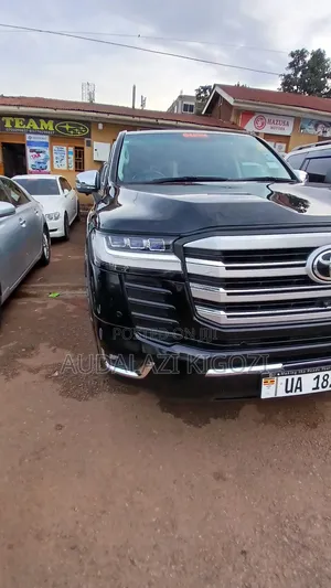 Toyota Land Cruiser 2015 Black
