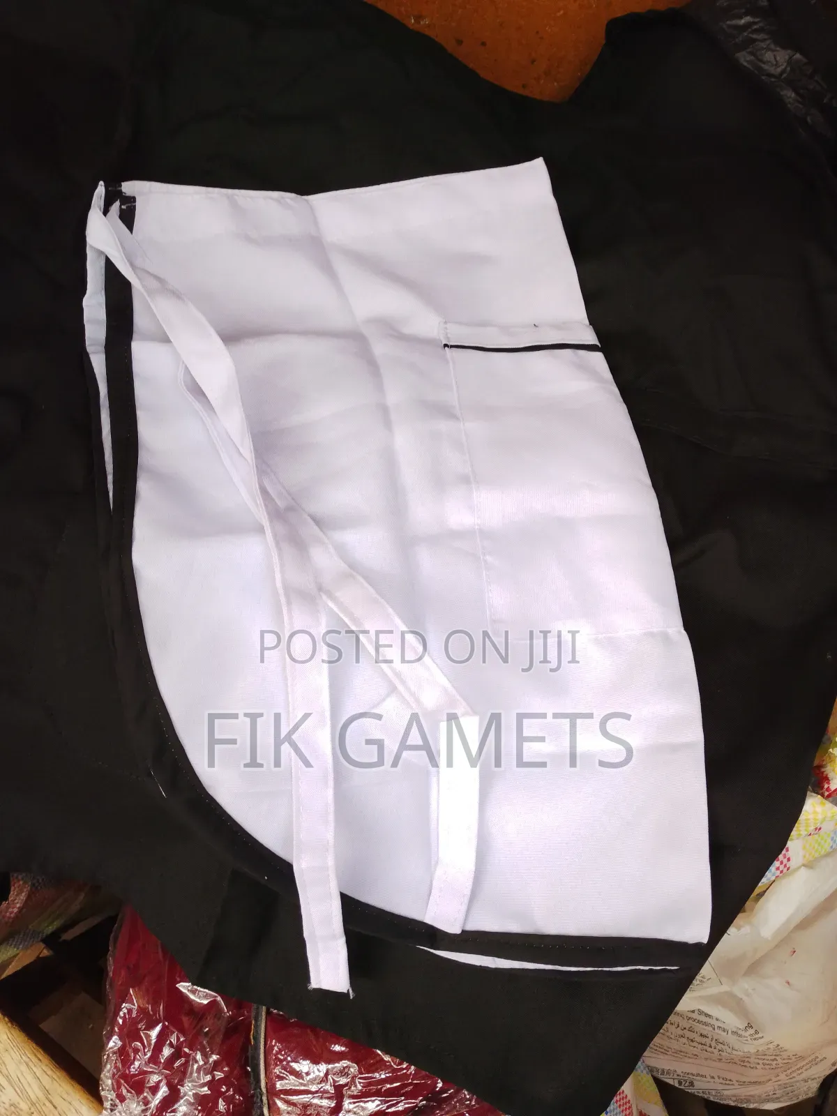 White Half Aprons (White)