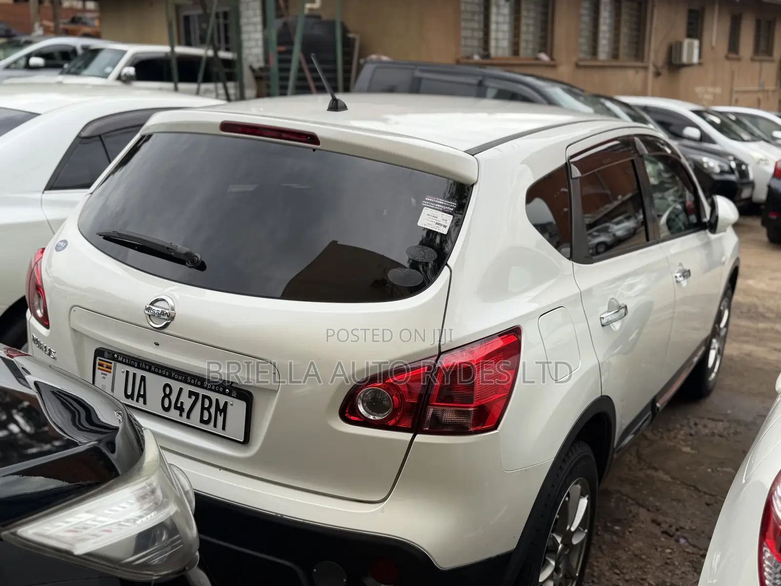 Nissan Dualis 2010 White