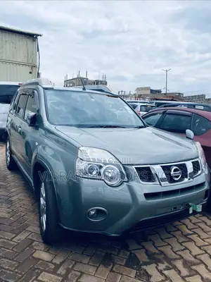 Nissan X-Trail 2012 Green