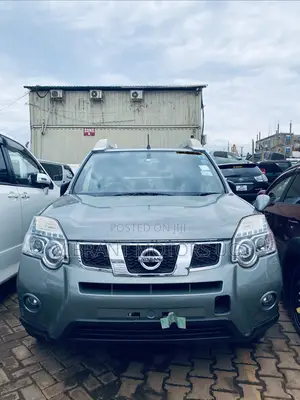 Nissan X-Trail 2012 Green