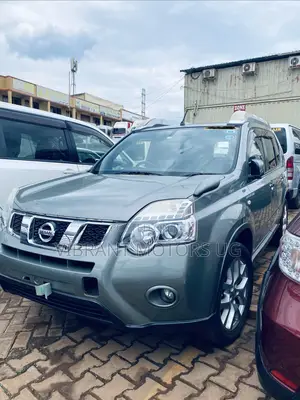 Nissan X-Trail 2012 Green