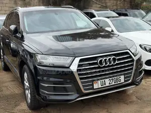 Audi Q7 2017 Black