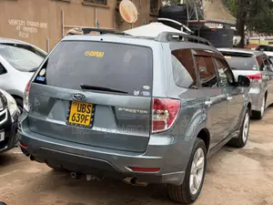 Subaru Forester 2010 Green