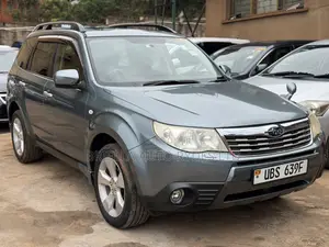 Subaru Forester 2010 Green