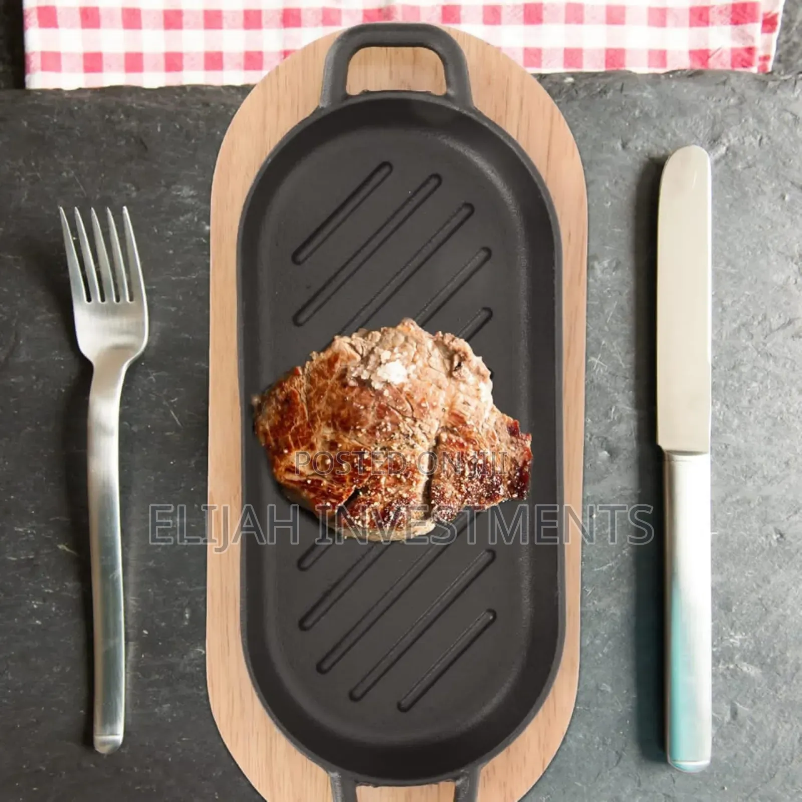 Cast Iron Grizzler Pan With Wooden Base