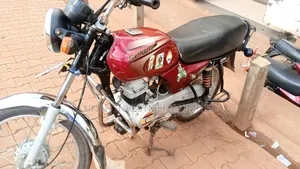 Bajaj Boxer 100 2024 Red
