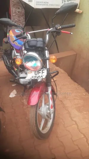 TVS HLX 125 2023 Red