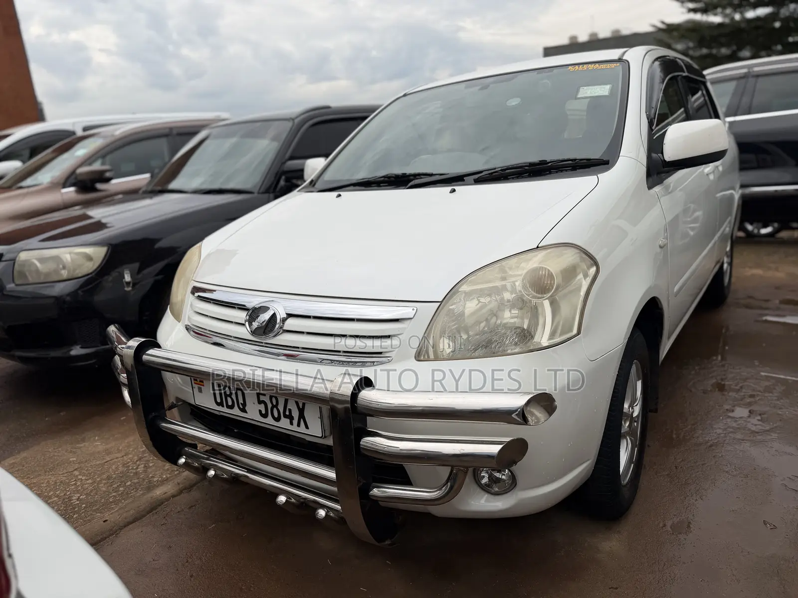 Toyota Raum 2010 White