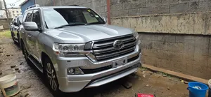 Toyota Land Cruiser 2016 Silver