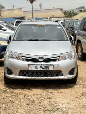 Toyota Corolla Fielder 1.5 Hybrid FWD 2014 Silver