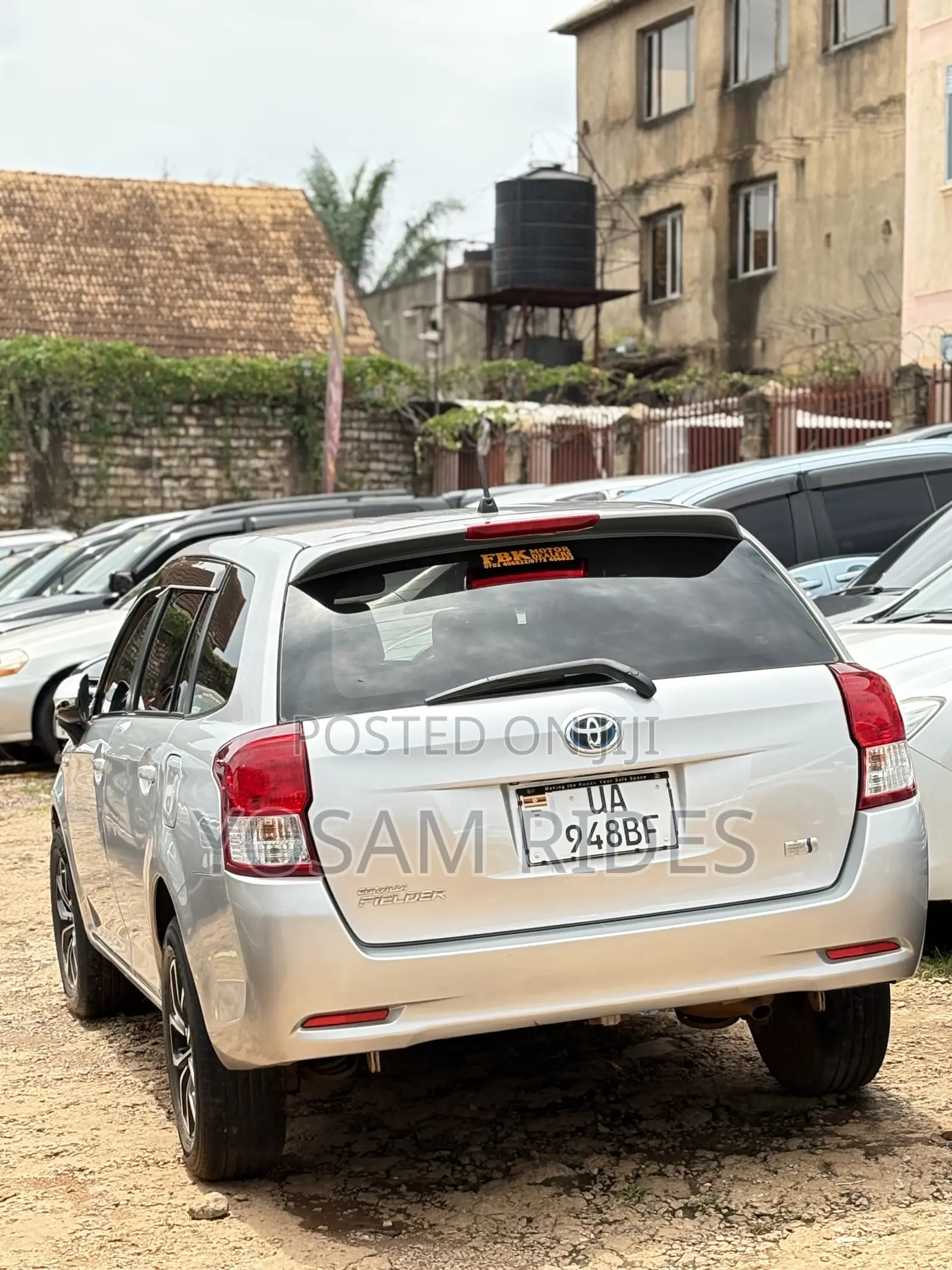 Toyota Corolla Fielder 1.5 Hybrid FWD 2014 Silver