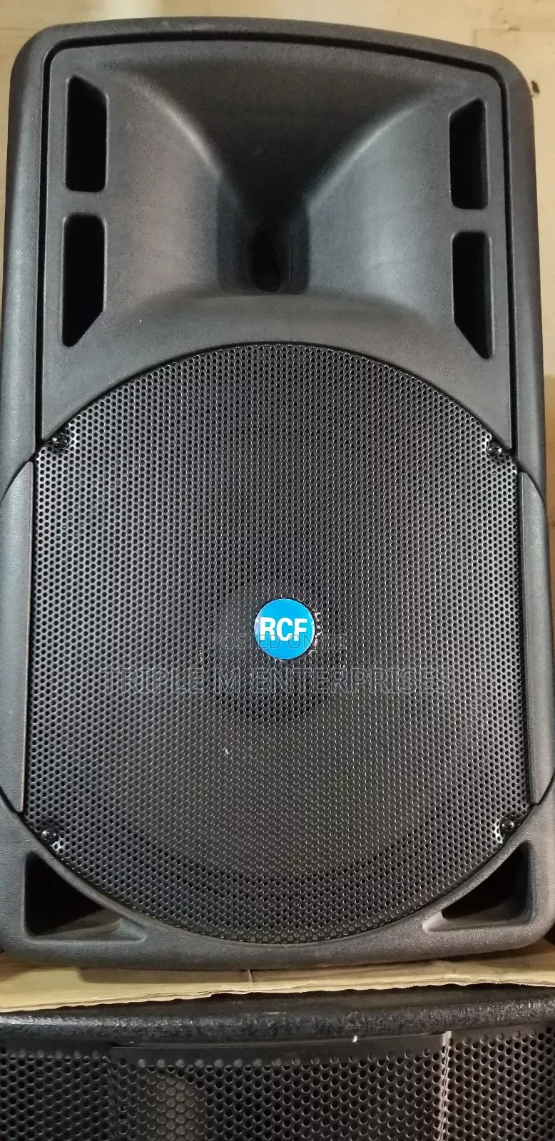 Professional Speaker RCF