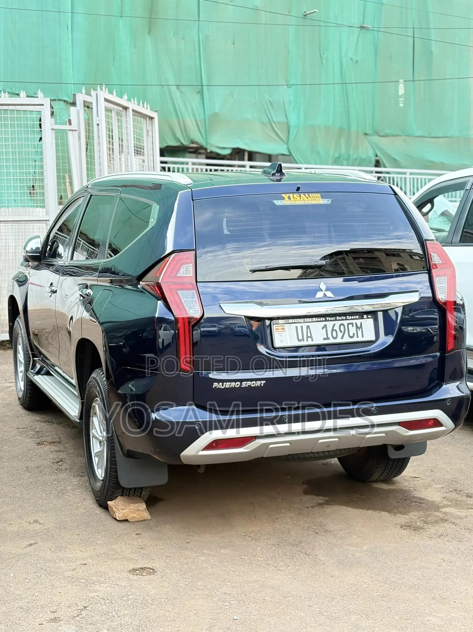 Mitsubishi Pajero Sport Exceed 2019 Blue