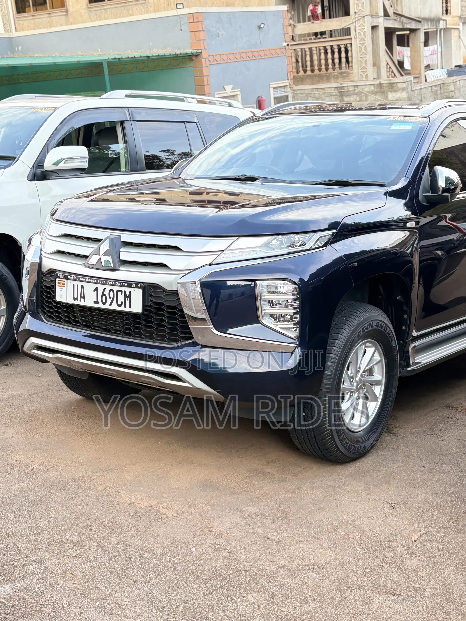 Mitsubishi Pajero Sport Exceed 2019 Blue
