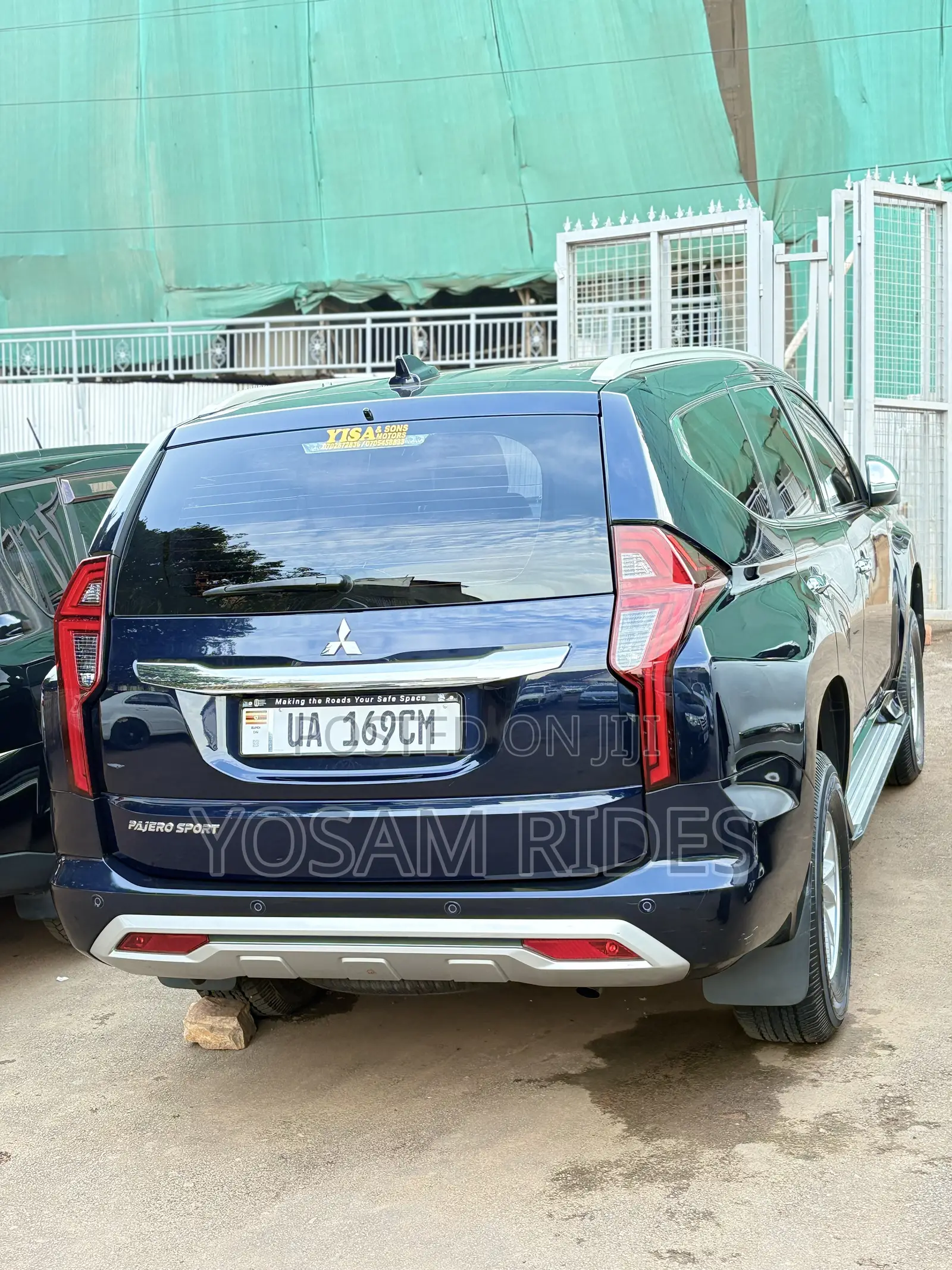 Mitsubishi Pajero Sport Exceed 2019 Blue