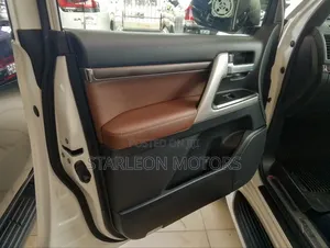 Toyota Land Cruiser 4.6 V8 ZX 2016 White