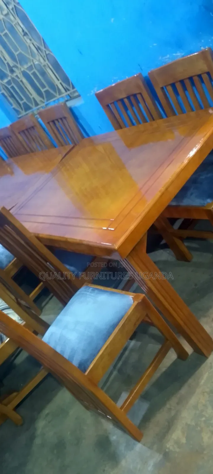 4 Sitter Dinning Table Set/Brown Color