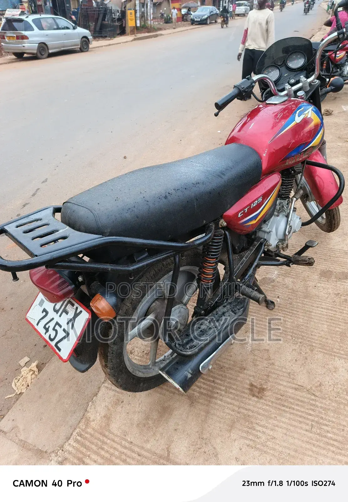 Bajaj Boxer 125 2022 Red