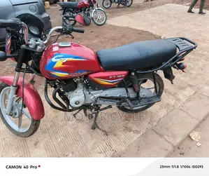 Bajaj Boxer 125 2022 Red