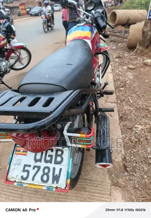 Bajaj Boxer 125 2025 Red