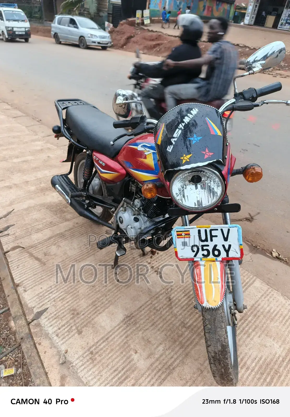 Bajaj Boxer 125 2022 Red