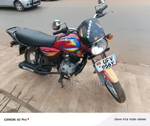 Bajaj Boxer 125 2022 Red