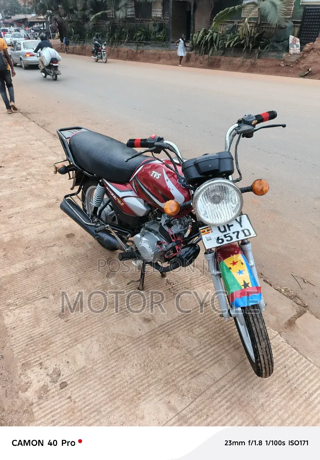 TVS HLX 125 2023 Red