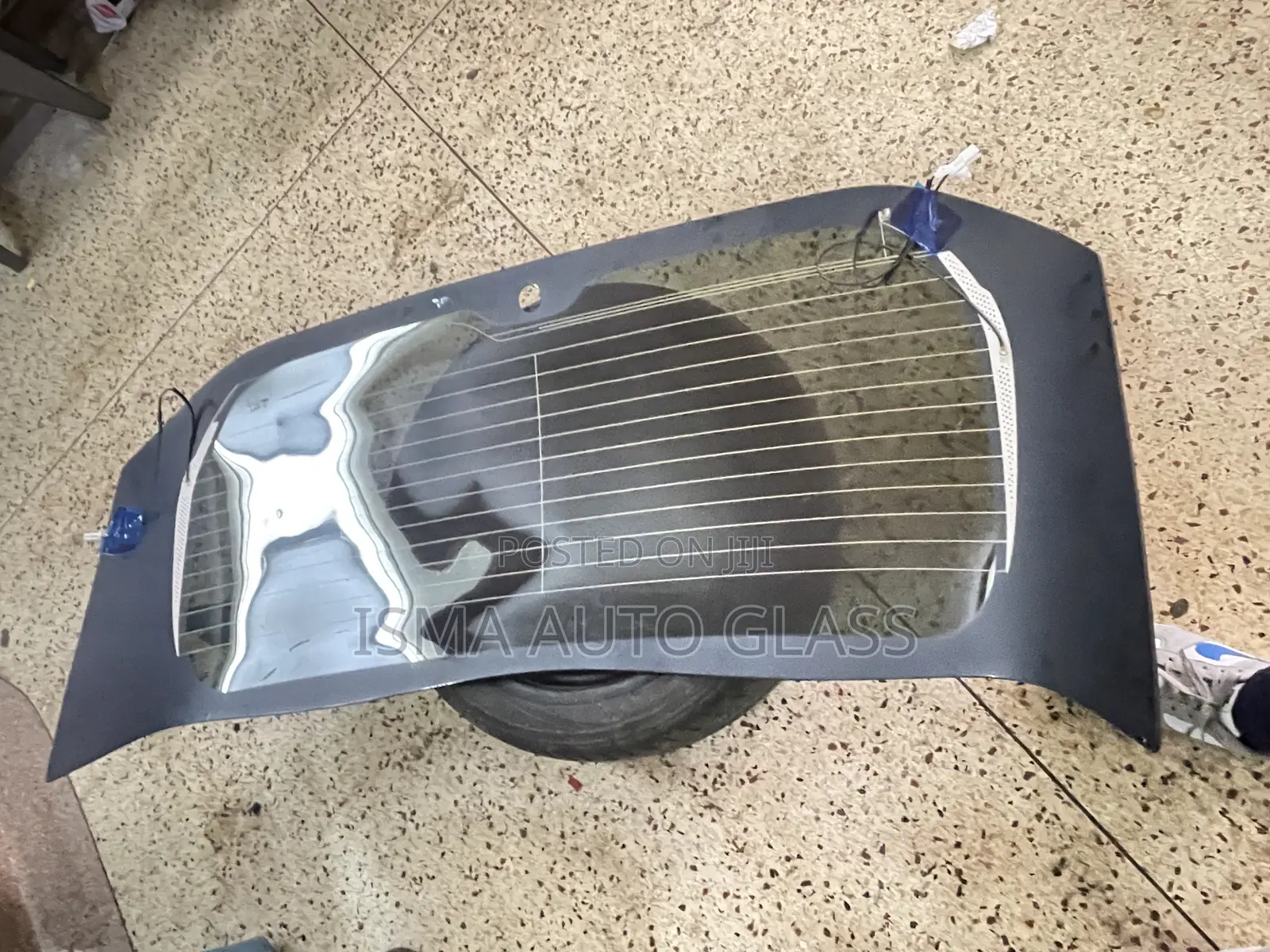 Harrier 200-2012 Windscreen and Boot Glass