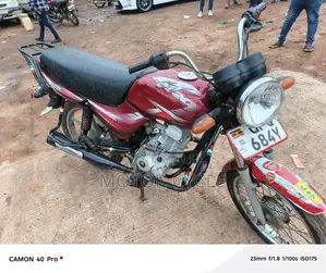 Bajaj Boxer 125 2022 Red