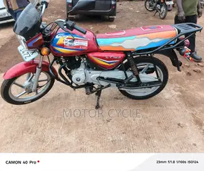 Bajaj Boxer 125 2023 Red