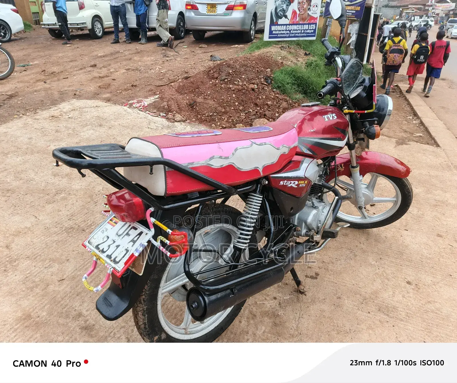 TVS HLX 125 2022 Red