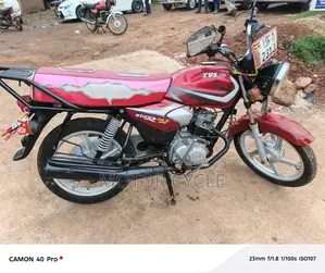 TVS HLX 125 2022 Red