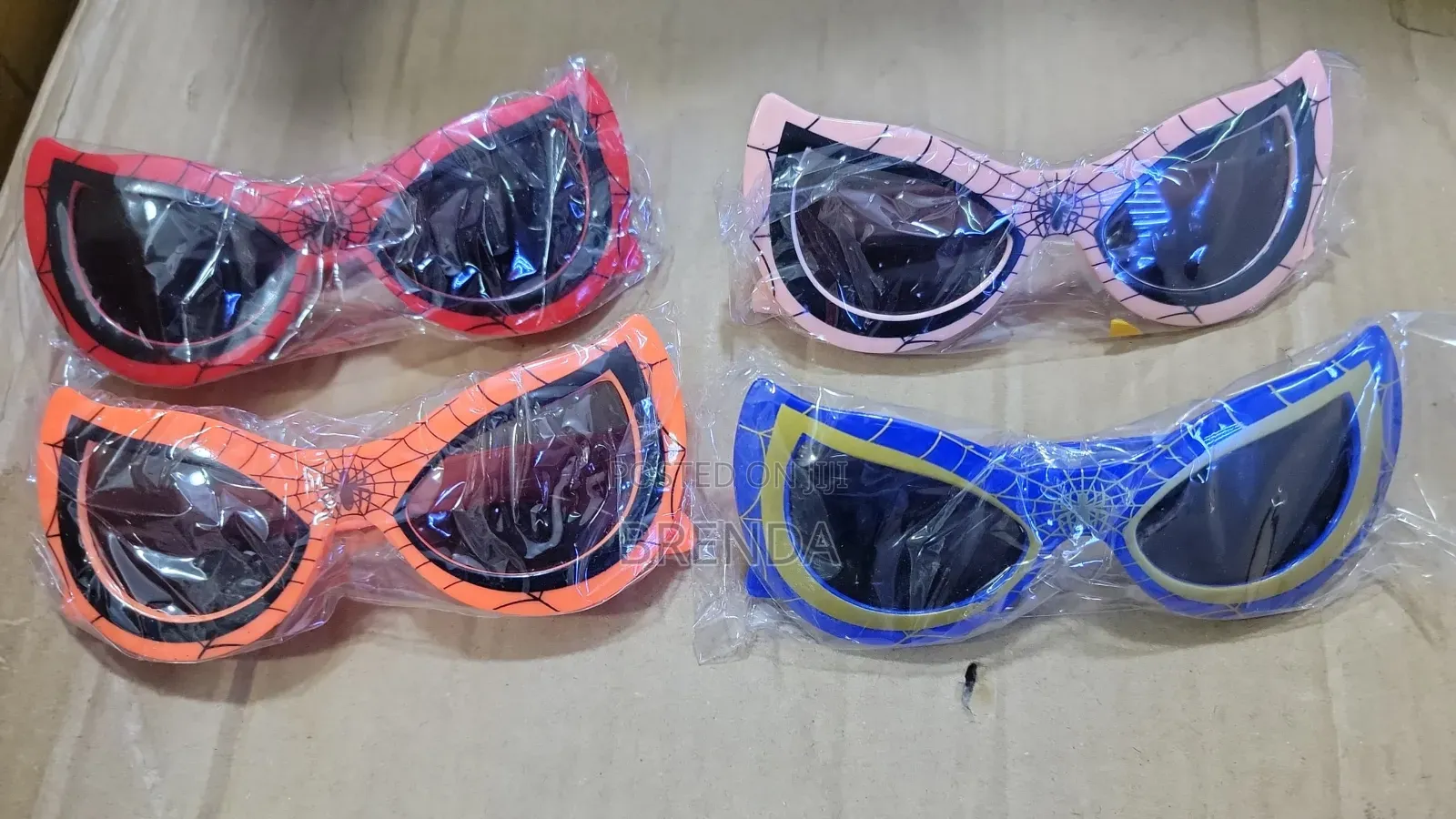 Brand New Fashionable Kids Sunglasses