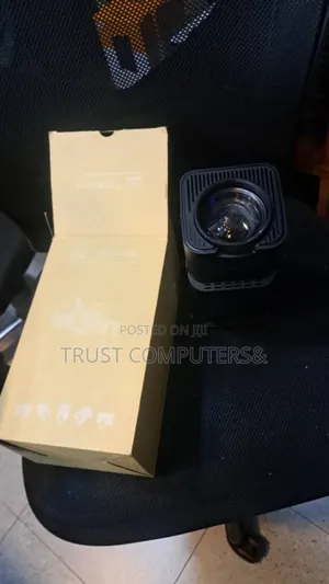 Magcubic Hy320 Mini Smart Projector.