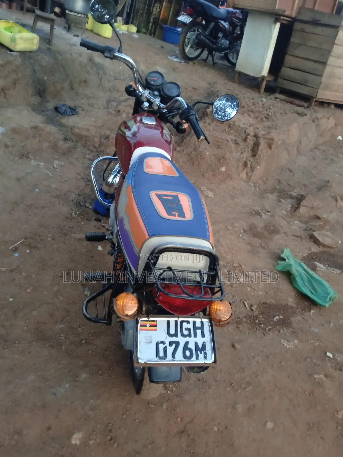 Bajaj Boxer 100 2025 Red