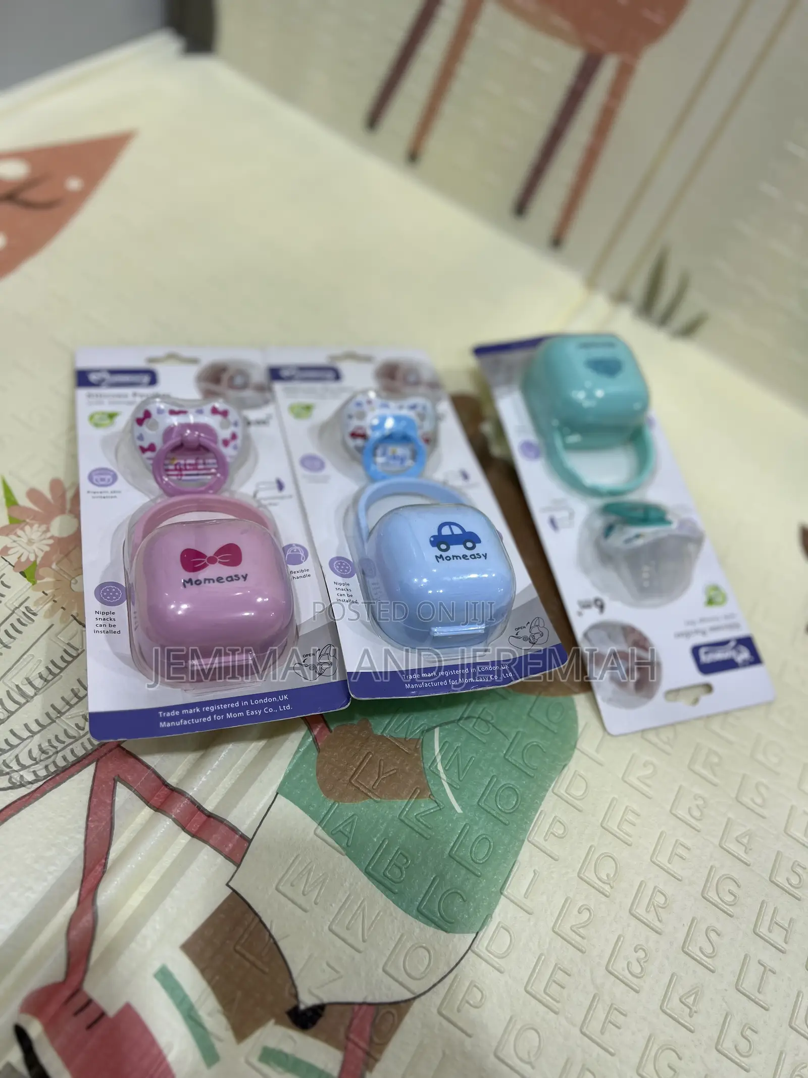 Kids/Babies/Toddlers Pacifier Clips With Storage Box