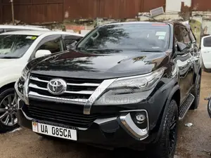 Toyota Fortuner 2016 Black