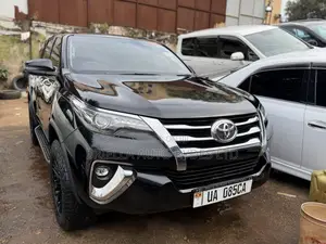 Toyota Fortuner 2016 Black