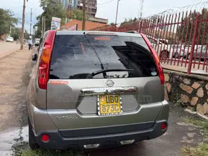 Nissan X-Trail 2010 Silver