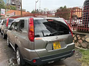Nissan X-Trail 2010 Silver