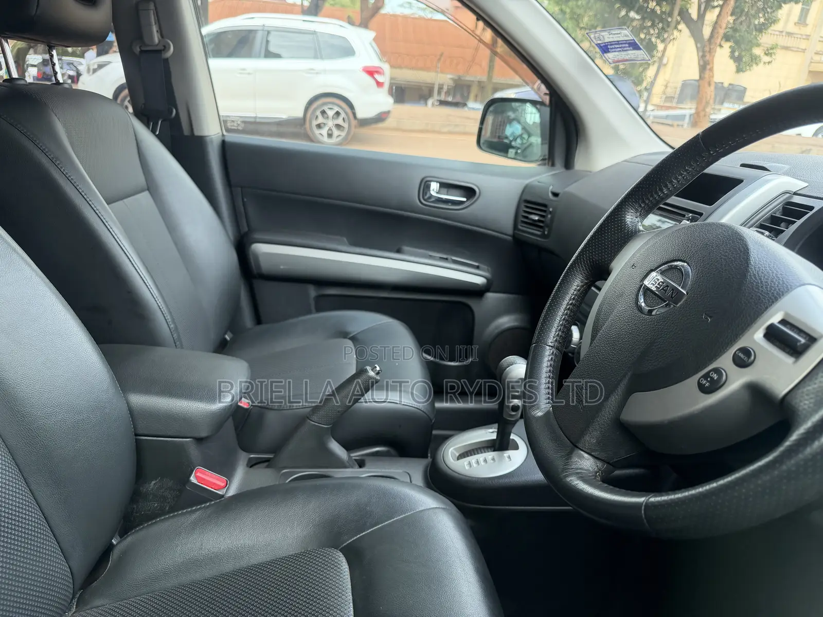 Nissan X-Trail 2010 Silver