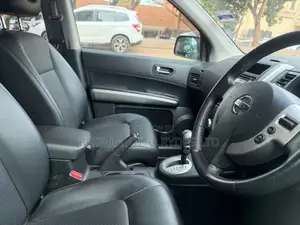 Nissan X-Trail 2010 Silver