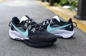Nike Breathable Sneaker Kings
