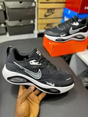 Nike Breathable Sneaker Kings