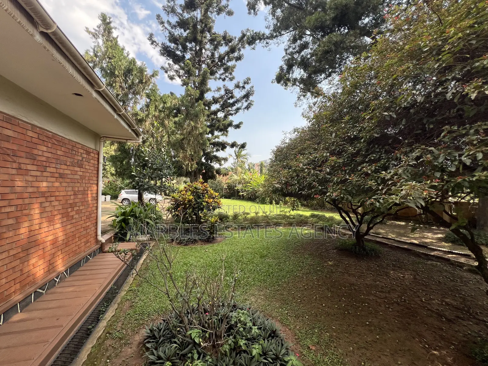 240 SQMS for Rent in Bugolobi
