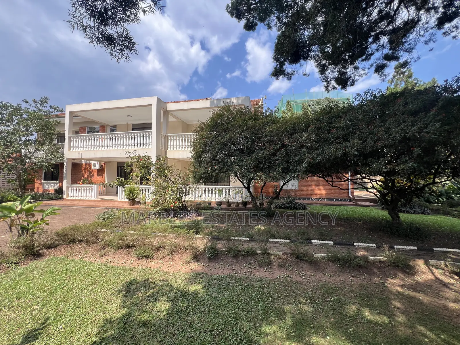 240 SQMS for Rent in Bugolobi