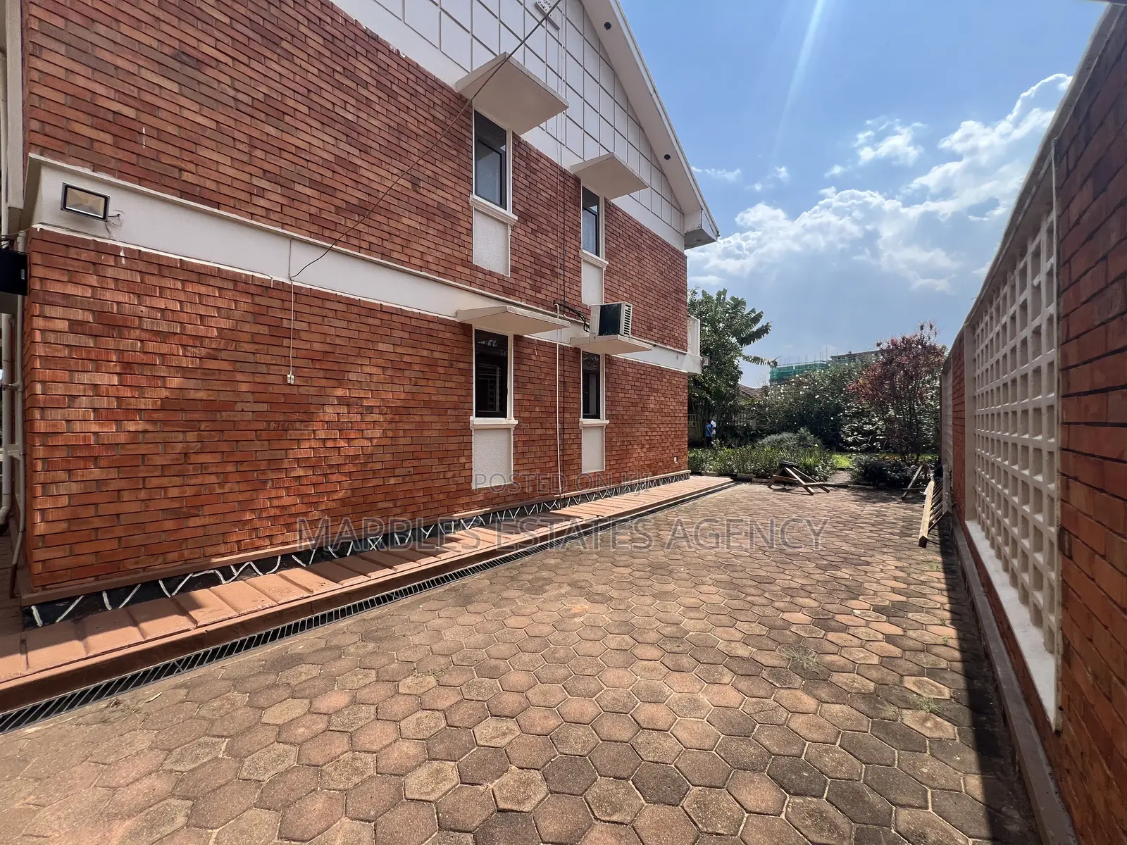 240 SQMS for Rent in Bugolobi