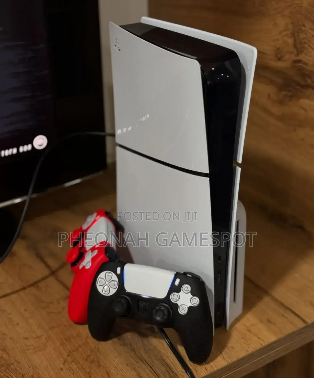Nearly Brand New Ps5 Slim - Disc Version. Comes With 1 Year Warranty